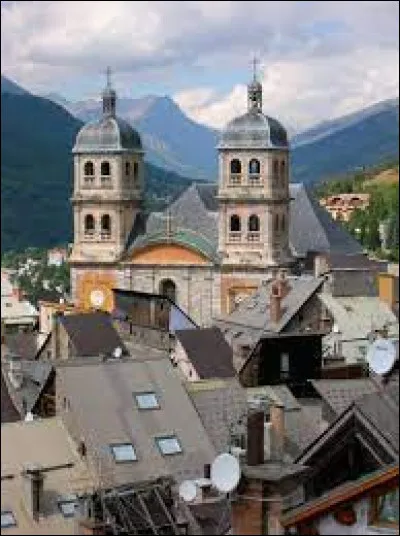 I'll now take you to Briancon. Fortified by Vauban, it is considered to be the highest town in France (1326 metres). A sub-prefecture, it is located in the department ...