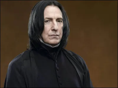 What shape does Severus Snape's patronus have?