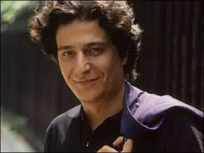 Are there more or fewer films in the Visiteurs saga than in the Bronzes saga?