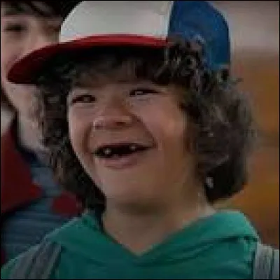 Where does Dustin's hat come from in season 3?