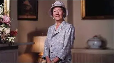 Grand Duchess Charlotte of Luxembourg abdicates in favor of her eldest son Prince Jean.It was :