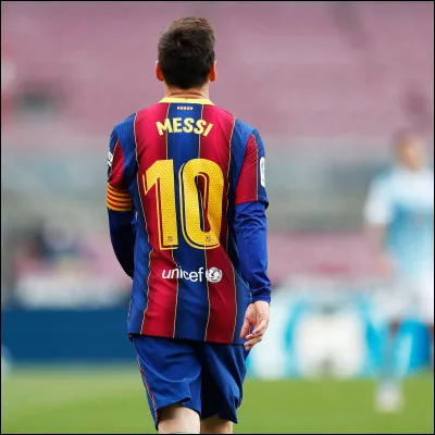 What is Lionel Messi's nickname?