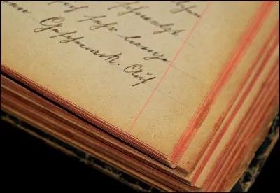 How many pages are there in ''Harry Potter a l'ecole des sorciers''?