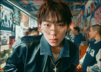 " I want a black and white one and a pink, doesnt matter "