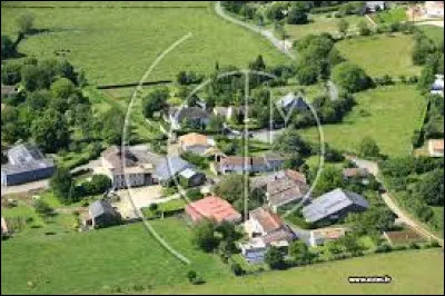 We end our walk in Vaintray. A Viennois hamlet, part of the village of Aslonnes, it is located in the ...