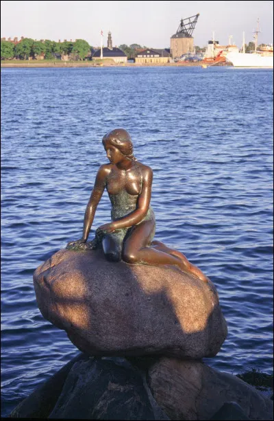The Little Mermaid is a statue created in 1913 by Edvard Eriksen and is the symbol of his country. In which capital is it located?