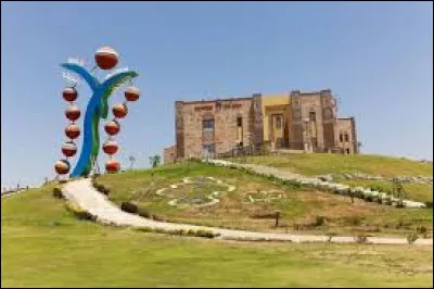 In which Egyptian city is the Nile Museum located?