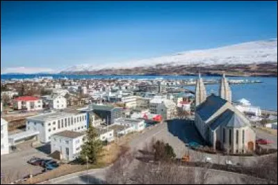 Where is the town of Akureyri?