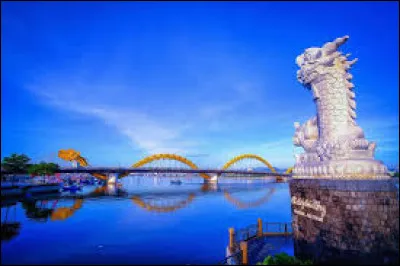 In which city can you see the Dragon Bridge?
