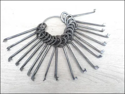 What is this locksmith's tool?