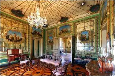 The 'rococo' style developed in France during the reign of Louis XV.