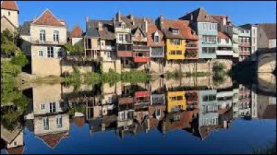 Is Argenton-sur-Creuse located in the Creuse department?