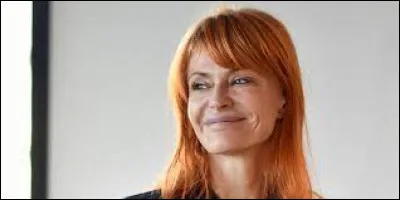 What is the nationality of the singer Axelle Red?