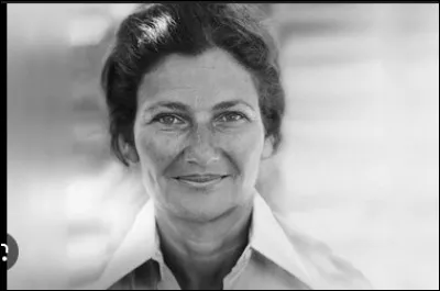 What are Simone Veil's first names?