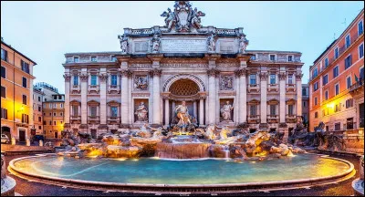 What is the name of this famous Italian monument?