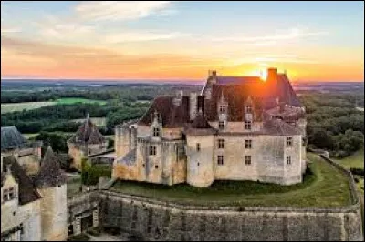 In which French region can you visit the Chateau de Biron?