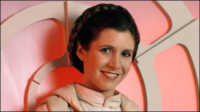 4. Leia Organa - Which droid does she use to send a message that (coincidentally) lands at Luke's house?