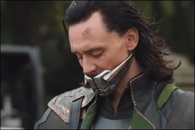 In Avengers: Endgame , which version of Loki escapes with the Tesseract during time travel?