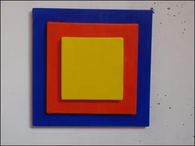 What is the length of the perimeter of a square where each side measures 5 cm?