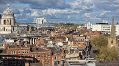 What is this city of 320,000 inhabitants in the East Midlands?