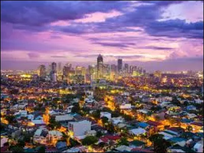 What is the main religion in the Philippines?