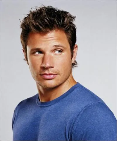 What's the name of the handsome writer she falls in love with?