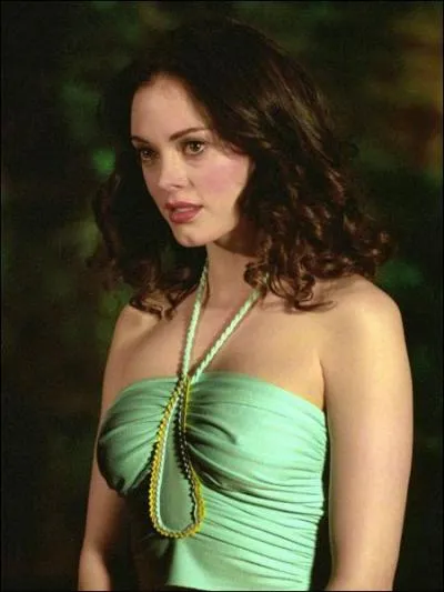 What is the name of the half-sister who appears in season 4?