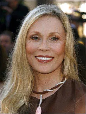 Faye Dunaway starred in what acclaimed 1976 TV drama?