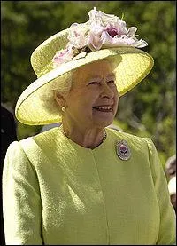 In what year did Elizabeth II succeed her father George VI?