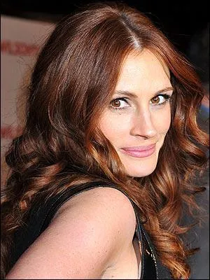 Julia Roberts has been married 3 times