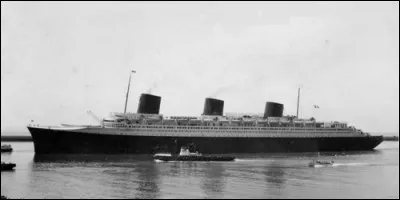 Which famous Compagnie generale transatlantique liner was launched in 1932?