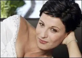 Viree de la serie pour cause d'accouchement !