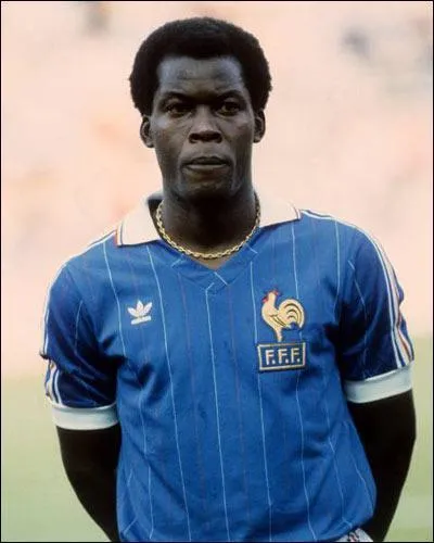 Select correct player name