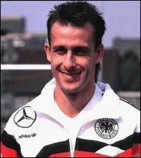 Select correct player name