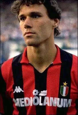 Select correct player name