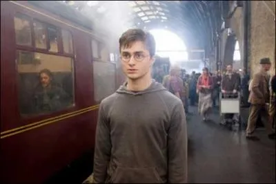 Which volume is this Harry Potter photo from? (Where am I? )