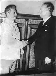 What is the name of the head of German diplomacy who signed the Munich Agreement and the German-Soviet non-aggression pact?