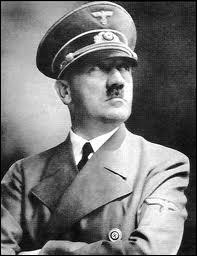 What word meaning 'guide' in German refers to the person of Adolf Hitler ( 1889-1945 ) ?