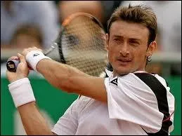 Who became world number one in 2003 ?