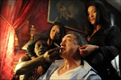 Philippe feels nothing from his feet to his neck. Which organ(s) does he feel indifferent to when touched?