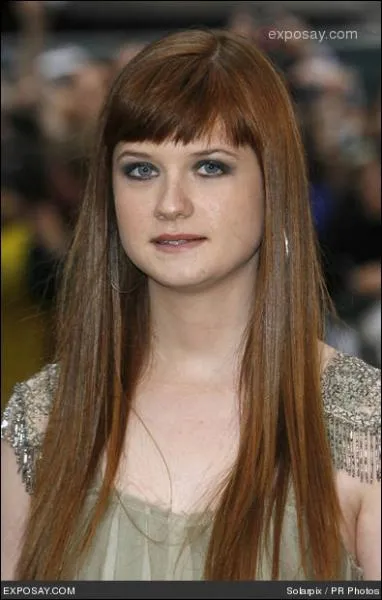 Which actress plays Ginny Weasley?