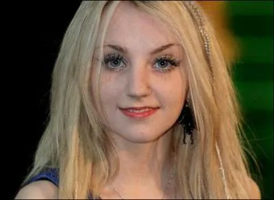 Which actress plays Luna Lovegood?
