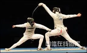 Who does NOT practice fencing ?