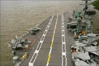 During a mission in the Pacific, an American nuclear aircraft carrier is caught in an electromagnetic storm!