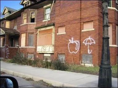 In which country is this city?