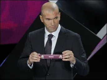 The number of competing teams is: