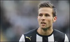 What is the nickname of the players of the English club Yohan Cabaye ?