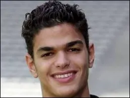Hatem player Ben Arfa's debut at Newcastle was marked by a serious injury a month after his arrival. Which ?