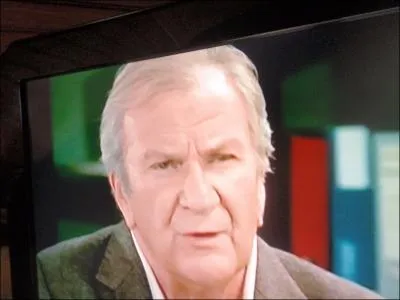 In this series, Pierre Mondy, alias Commissaire Cordier, fights crime without his son the judge!