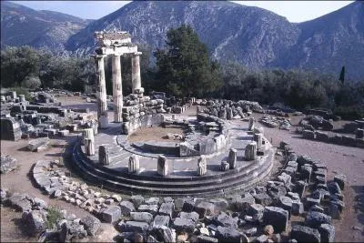 What is this type of circular temple called?